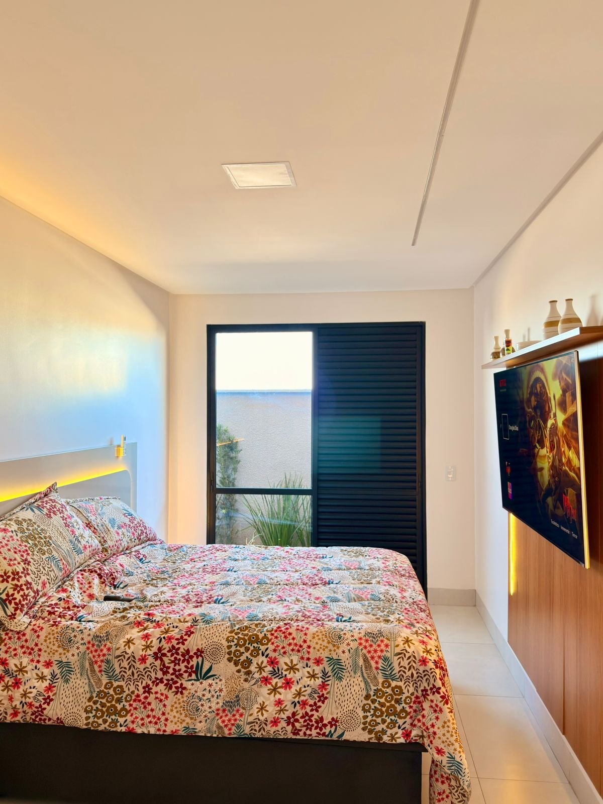 Casa Térrea Alto Padrão no Condomínio Jardins Nápoles - Lote Privilegiado de 463m²